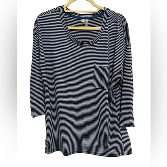 Silverwear Tops - Silverwear - Blue / Gray Striped tunic top - Size M